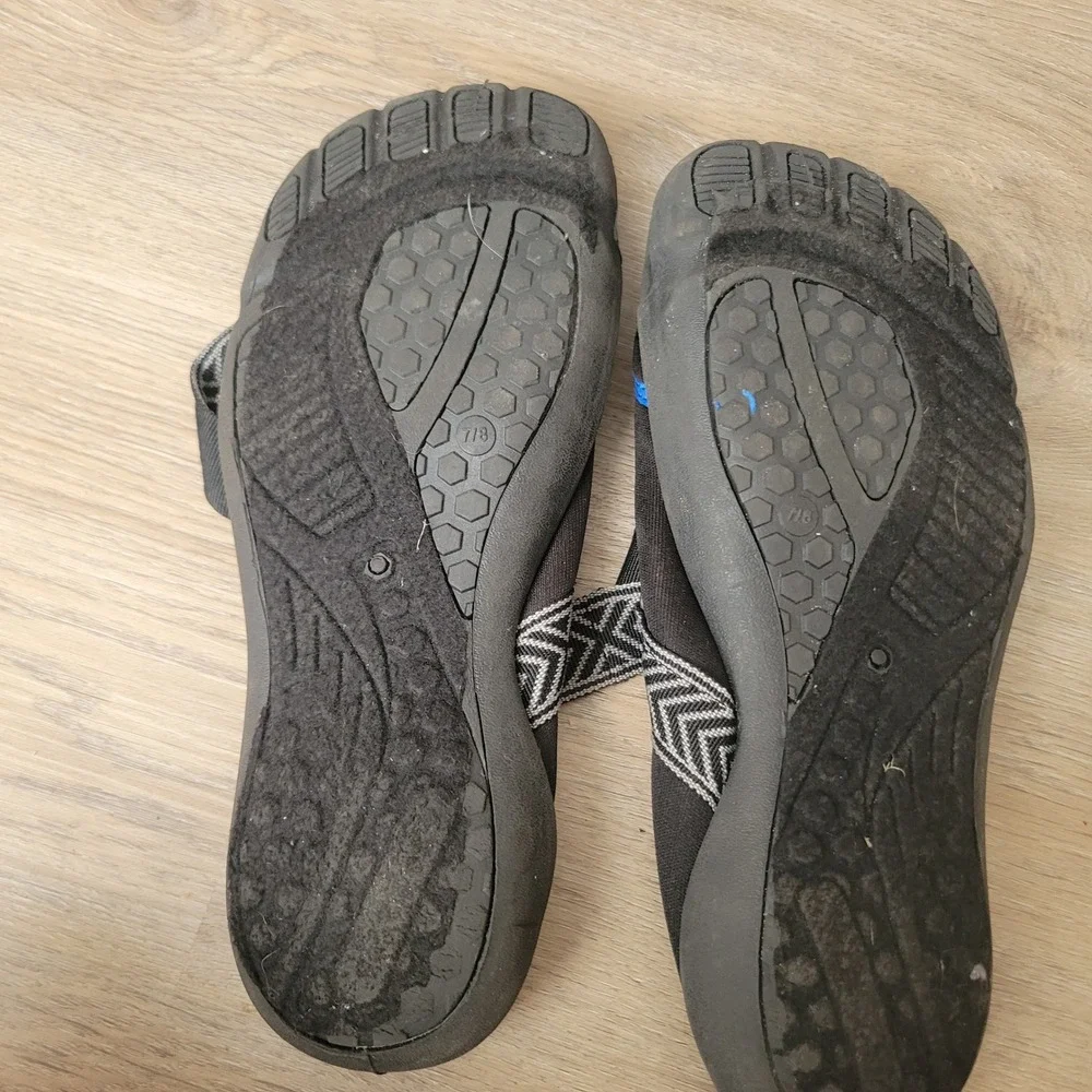 Water Shoes Mens Size 7-8 Black Blue Aqua Socks Beach Pool Swim Surf Sport 74